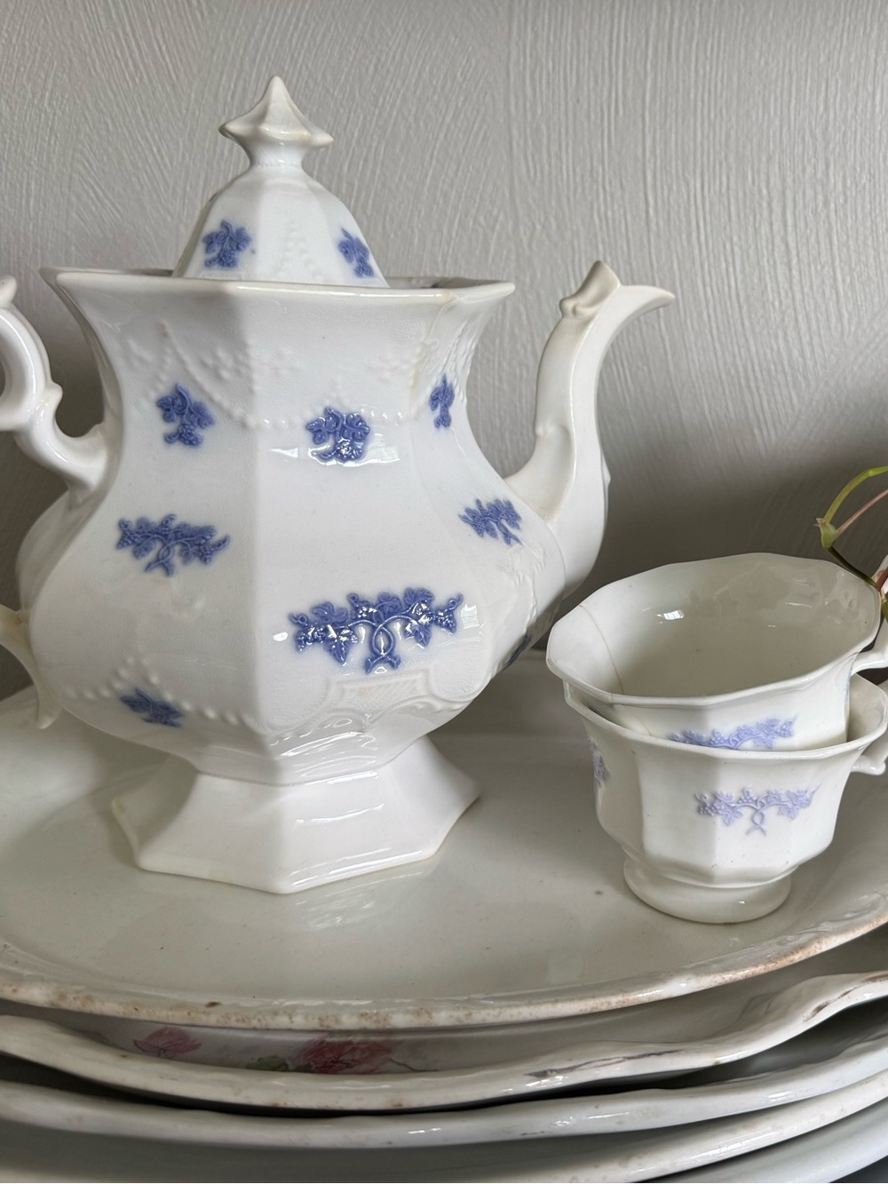Elegant White and Blue Floral Teapot with lid & two teacups Adderly